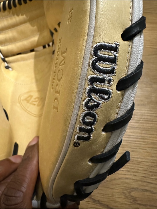 Wilson Other - Wilson A2000 leather  baseball gloves pristine condition